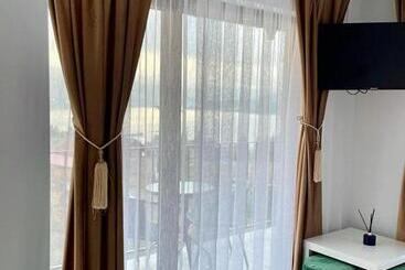 پانسیون Silver Mountain Villa Colibita