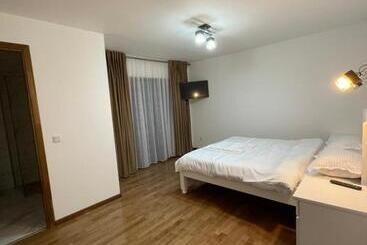 پانسیون Silver Mountain Villa Colibita