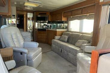 پانسیون Zion Rv Stone Pool Inn, Pets Stay Free, Fenced In Yard, Relaxing Waterfall!