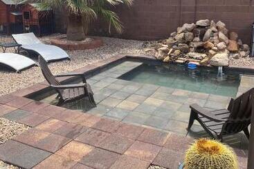 پانسیون Zion Rv Stone Pool Inn, Pets Stay Free, Fenced In Yard, Relaxing Waterfall!