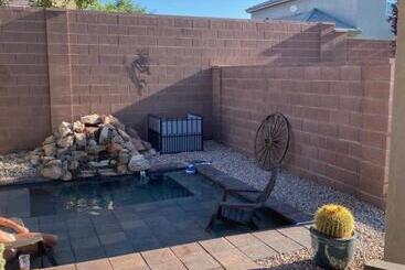 پانسیون Zion Rv Stone Pool Inn, Pets Stay Free, Fenced In Yard, Relaxing Waterfall!