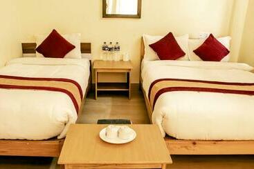 تختخواب و صبحانه Luma Inn