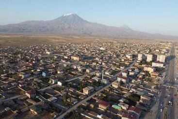 ホテル Atlihan Plus