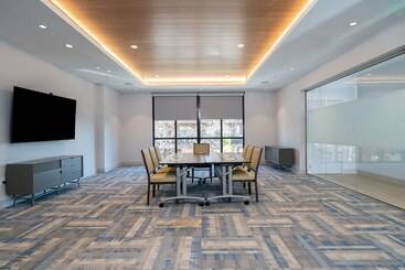 هتل Hyatt Place Gainesville Downtown