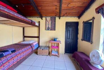 پانسیون Hostal El Calvario