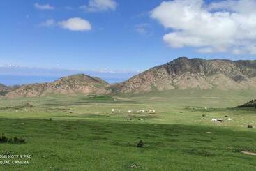 پانسیون Keremet Guest House