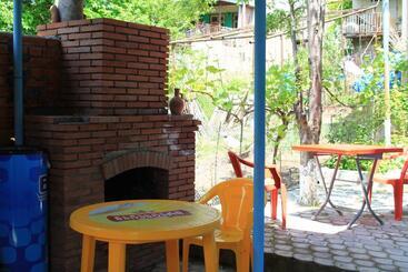پانسیون Lilia Guesthouse