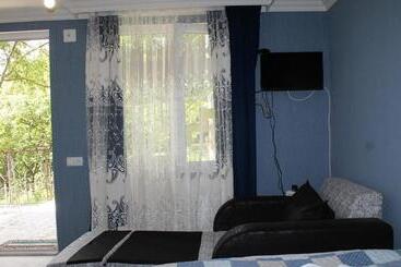 پانسیون Lilia Guesthouse
