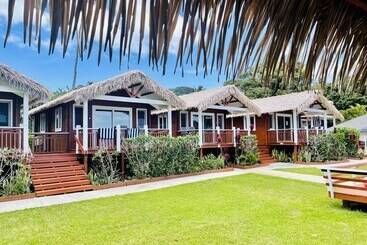 Red Hibiscus Villas