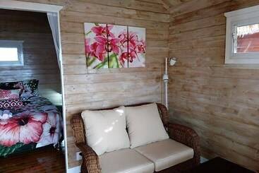 Red Hibiscus Villas