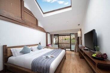 هتل Lijiang Merry Inn