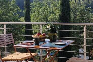 تختخواب و صبحانه Les Hauts Du Peireguier