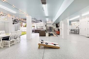 آپارتمانهای توریستها Captain Champs Castaway