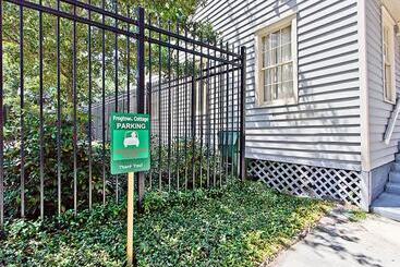 Frogtown Cottage