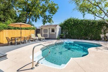 Frogtown Cottage