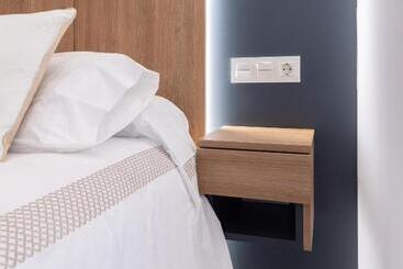 هتل Jerusalén Suites Alicante