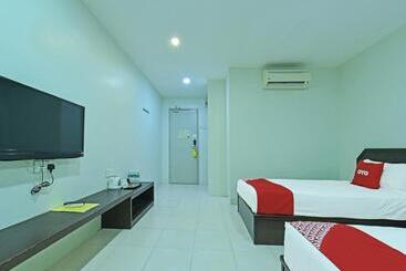 هتل Super Capital O 90545 Ho