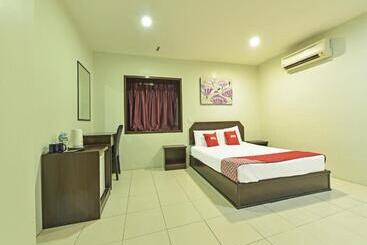 هتل Super Capital O 90545 Ho