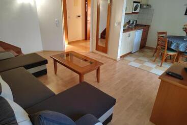 Garda Wellness Apartmanház