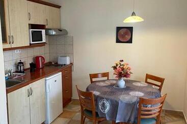 Garda Wellness Apartmanház