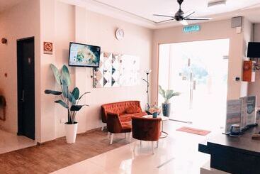 Karang Timur Motel