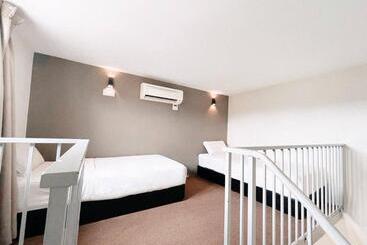 Karang Timur Motel