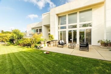 Beachcomber By Avantstay Elegant Modern Estate W Pool Hot Tub Outdoor Dining