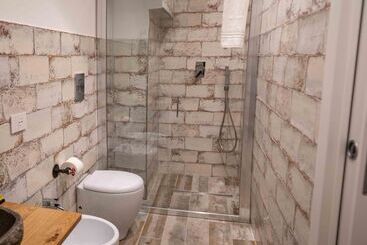 تختخواب و صبحانه Mareluna Rooms