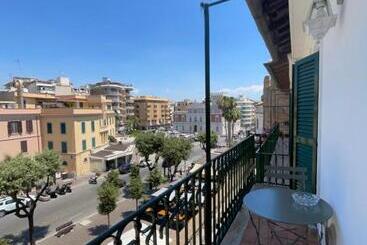 تختخواب و صبحانه Off House Borgo Suite, Nettuno   2025 Giubileo