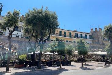 تختخواب و صبحانه Off House Borgo Suite, Nettuno   2025 Giubileo