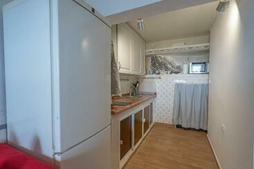 Front Line, Unbeatable Terrace 10m From The Sea