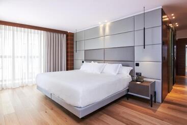 هتل Mypalace León