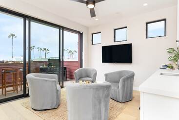 Pacific Villa By Avantstay Steps From Beach Luxurious Modern Indoor Outdoor Living