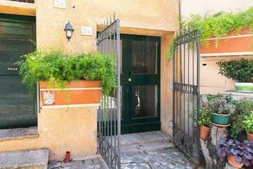 پانسیون Alloggio Chill Out Nel Cuore Della Città