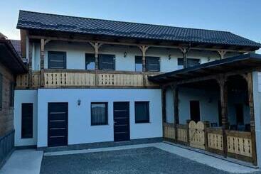 ペンション Casa De Lângă Pădure