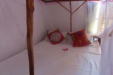 پانسیون Jacob S Inn Jambiani