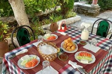 پانسیون Miziriguesthouse