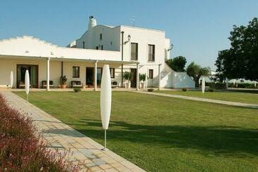 تختخواب و صبحانه Masseria Le Piane