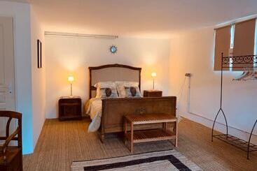 تختخواب و صبحانه Villa Pierre