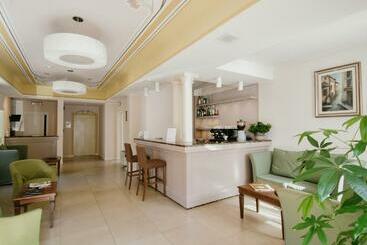 Cora Hotels Leon D Oro
