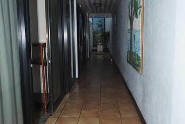 هتل El Tucan Alajuela