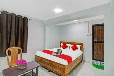 호텔 Oyo 90210 J D Guest House