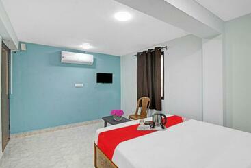 호텔 Oyo 90210 J D Guest House