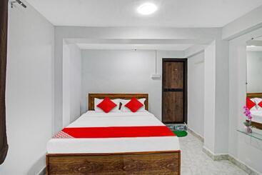호텔 Oyo 90210 J D Guest House