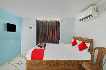 酒店 Oyo 90210 J D Guest House