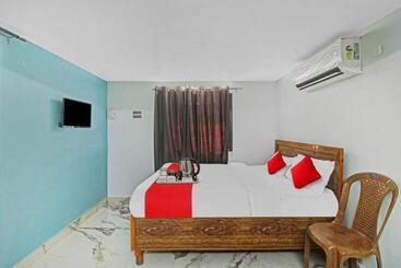호텔 Oyo 90210 J D Guest House