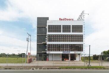 هتل Reddoorz Near Iloilo International Airport