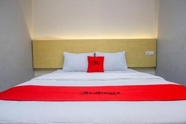 هتل Reddoorz Near Stasiun Batang