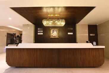 酒店 The Pribson