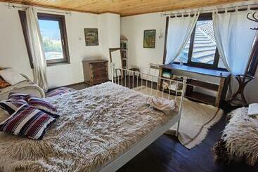 پانسیون Room For Guests